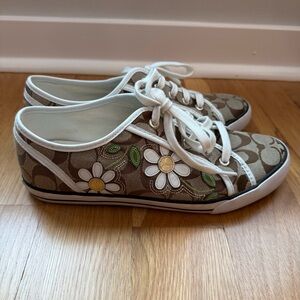 Coach Classic w/Daisy Dee Lowtop Canvas Sneakers - Womens Size 8.5B